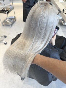 リア 近鉄八尾店(Lia) ホワイト