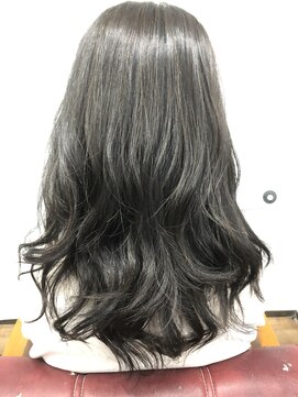 エン(EN) パーマの残りを活かす　ウェーブカット