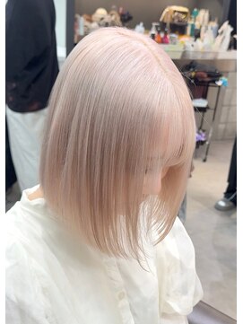 ベレーザシェルト(Beleza scelto) 9805髪質改善ミルクティーベージュ前下がりボブシルキーベージュ