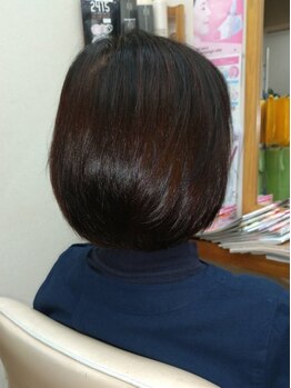 お得なリタッチクーポンあり◎ダメージレスな施術で、お悩みの白髪染めもお任せ◇自然な艶やかなカラーに！