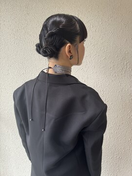 キュー(que) ヘアセット　ツイン　シニヨン