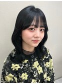 誰でも似合う韓国風 黒髪ネビージュ × 小顔くびれヘア