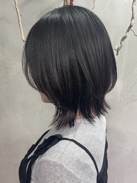 ロリム(RorriM) レイヤー × 韓国レイヤー × ウルフカット × くびれレイヤー