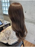 グレーベージュ