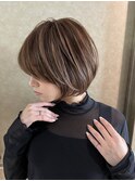 表参道白髪ぼかしウルフショートカットベージュアッシュ30代40代