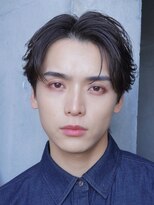 テン 心斎橋(tenn.)&nbsp;心斎橋フェザーパーマフェザーショートセンターパート20代緩め