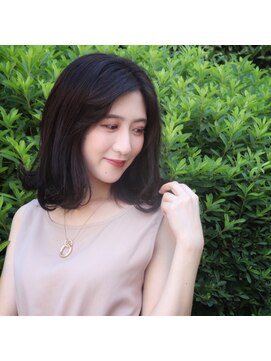 ルチア(Lucia) 華やかAライン大人ミディ