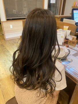 フォレスト ヒル Forest Hill by Genitore ツヤ暗髪◇コテ巻き仕上げ