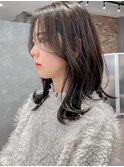小顔レイヤーカット × オリーブベージュ