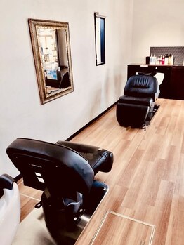 パンセ 横田店の写真/ヘッドスパは頭皮の汚れを落としながら、髪のボリュームUPやリフトアップ効果も◎極上の癒しをぜひ♪