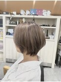ハイトーンショートボブ