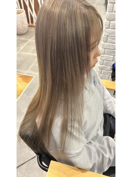 アールフランプラス(arFranc+) グレーベージュ　ローライト