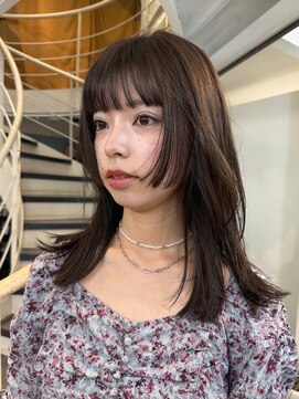 ロライマ 中目黒(roraima) 外ハネミディアムレイヤー/姫カット風