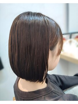 エクラート イーリス 高田馬場店(ECLART IriS) 切りっぱなしボブ♪