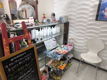 クリーム(CREAM)の雰囲気（遊び心満載の待合コーナー）