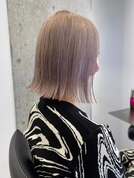 リムレスバイサンク 万代 新潟駅(LIMLESS by cinq) ミルクティーベージュピンクベージュラベンダーベージュカラー