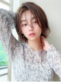 2wayバングでイメチェン！顔まわりレイヤーくびれヘアが人気◎