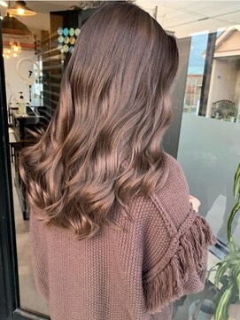 サルファ ヘアデザイン 名古屋 丸の内(S.ALPHA HAIR DESIGN) グレージュ切りっぱなしボブ前髪ありミニボブミルクティベージュ