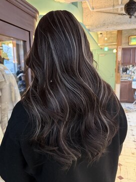 スリー(three) ハイライト