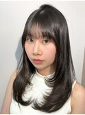 ミディアムレイヤーダークトーン毛流れレイヤー