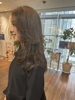 ザック ヴィ(ZACC  vie)&nbsp;オリーブグレージュ/レイヤーカット/セミロング /20代30代40代