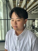 ホワイト(WHITE)&nbsp;センターパート　ニュアンスショート