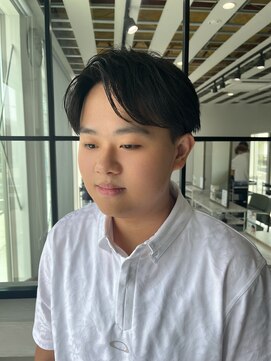 ホワイト(WHITE) センターパート ニュアンスショート