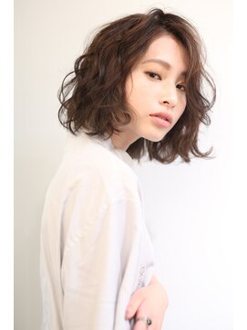 マグノリア(MAGNOLIA) ボリュームのあるスパイラルパーマ