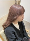 ピンクベージュ