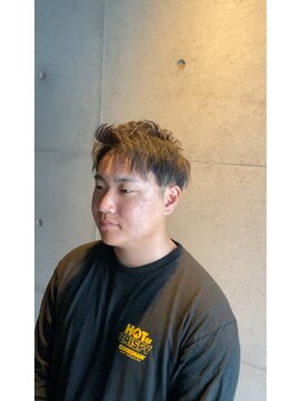 ありとみ アップバングフェード