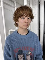 ハイトーンベージュブリーチパーママッシュショートウルフ