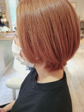 ベベ('BEBE) ショート オレンジカラー