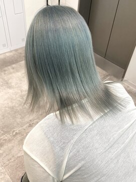 ダブルトーキョー シブヤ(W-TOKYO SHIBUYA) ミントグリーンハイトーンブリーチカラペールカラーウルフカット