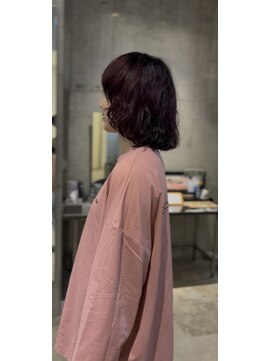 ミリ(milli Produce by ITAKURA) 赤ボブパーマ