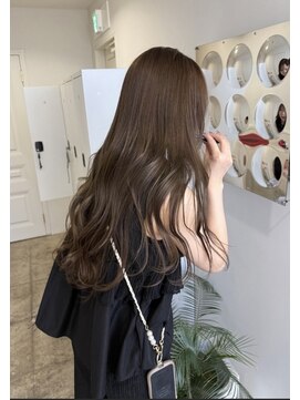 エイチ(H) ロングウルフミルクティーグレージュ外ハネボブヨシンモリウルフ