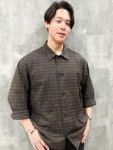 《西村　柳太郎》顔周りと細めハイライトで、上品に垢抜ける大人ヘア