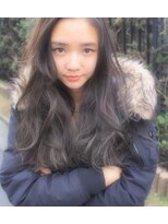 メロウ(MELLOW)&nbsp;細めのブリーチハイライト×グレーアッシュカラー☆☆☆