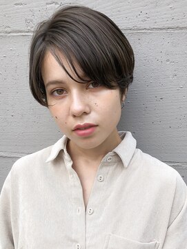 ミィ 表参道(mee.) 【mee.】 前下がりショート前髪長めマッシュ