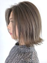 アイティーバイアルバム 松戸店(IT by ALBUM)&nbsp;グレージュハイライトボブ_カーキグレージュマッシュ_ba318703