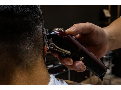 スリーマンズバーバークラブ(THREEMAN'S BARBER CLUB)の写真