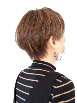 ラグラスヘア(LAGRAS HAIR) 白髪ぼかしショート