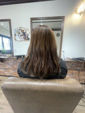 美容室ふくろう イヤリングカラー