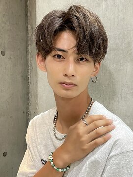 アーリー(Ali'i) ソフトツイストパーマ前下がりマッシュショートレイヤーメンズ