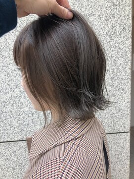 イリ(ili) "【ILi】ボブ×ダークグレー"