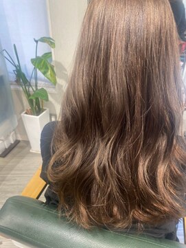 ライズ バイ レボ(RISE by REVO) 大人かわいい/レイヤーロング/グレーベージュ/前髪パーマ/我孫子