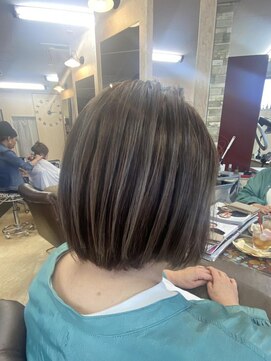 スーペリオル(Superior) 白髪ぼかし×アッシュベージュ