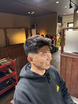 カットスペース キャロル(CUT SPACE CAROL) スキンフェード