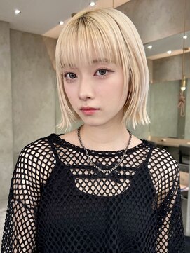 ロンドワン 三宮元町(Lond one) 抜きっぱなしブロンド/切りっぱなしレイヤーボブ
