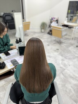 アチェロ(Acero.) 韓国風レイヤー×前髪長め×20代カーキベージュ