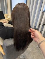 リノアバイフェリア(LINO’A by felia)&nbsp;柔らかさ×艶を叶える地毛風ストレート